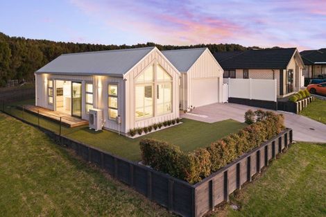 Photo of property in 24 Orawahi Road, Glenbrook, 2681