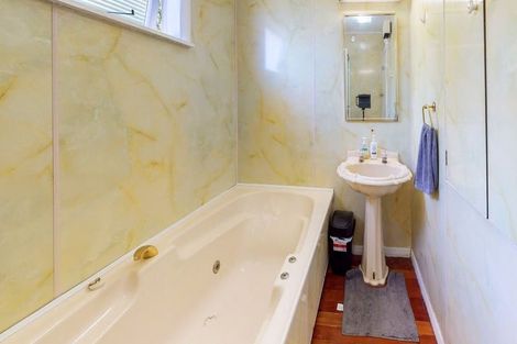 Photo of property in 317 Main Road, Tawa, Wellington, 5028