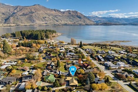 Photo of property in 144 Beacon Point Road, Wanaka, 9305