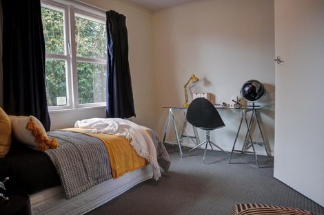 Photo of property in 1 Cedar Place, Hillcrest, Hamilton, 3216