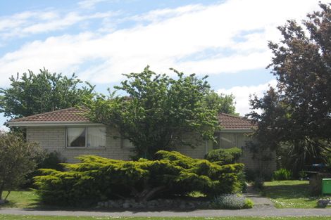 Photo of property in 8 Tralee Place, Bishopdale, Christchurch, 8053