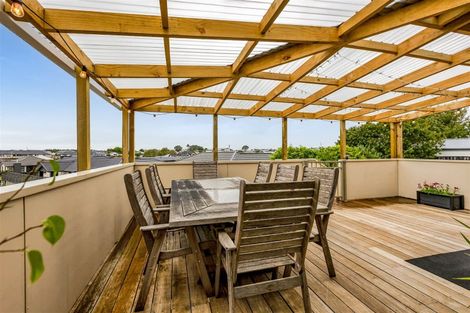 Photo of property in 1b Silvan Place, Bell Block, New Plymouth, 4312