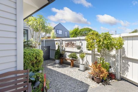 Photo of property in 72b Wilsons Road, Saint Martins, Christchurch, 8022