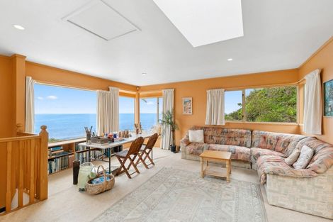 Photo of property in 140 The Esplanade, Houghton Bay, Wellington, 6023