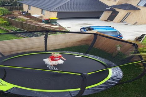 Photo of property in 1/330 Glenfield Road, Glenfield, Auckland, 0629