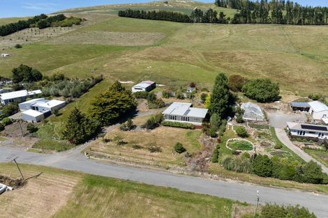 Photo of property in 17 Oxford Street, Waikari, 7420