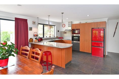 Photo of property in 8 Puhoi Close, Puhoi, Warkworth, 0994