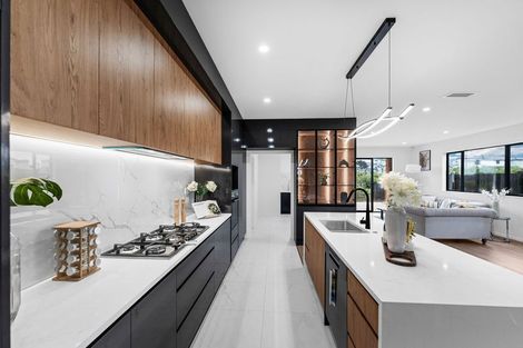 Photo of property in 11 Seagreen Avenue, Rosehill, Papakura, 2113