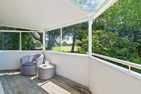 Photo of property in 2/23 Wairau Road, Forrest Hill, Auckland, 0627