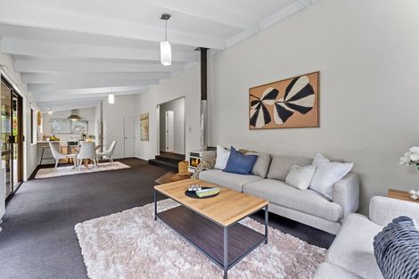 Photo of property in 2/19 Seaview Road, Glenfield, Auckland, 0629