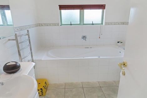 Photo of property in 72 Penrose Street, Woburn, Lower Hutt, 5010