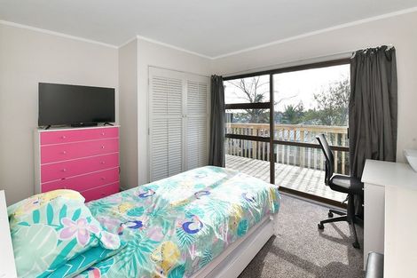 Photo of property in 836 Whangaparaoa Road, Manly, Whangaparaoa, 0930
