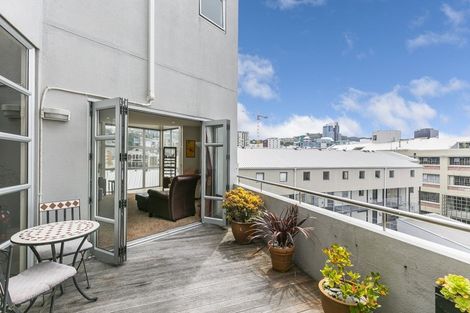Photo of property in Atlas House, 12/22 Ghuznee Street, Te Aro, Wellington, 6011