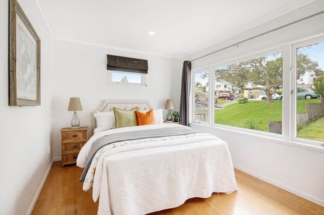 Photo of property in 5 William Souter Street, Forrest Hill, Auckland, 0620