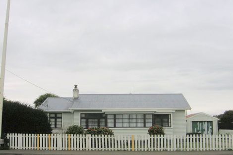 Photo of property in 23 Johnston Street, Foxton, 4814