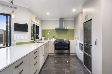 Photo of property in 35 Elmbridge Place, Owhata, Rotorua, 3010