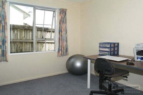 Photo of property in 16 Stonefield Place, Johnsonville, Wellington, 6037