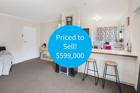 Photo of property in 18a Robert Street, Newlands, Wellington, 6037
