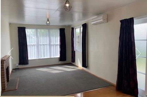 Photo of property in 22 Arimu Road, Papakura, 2110