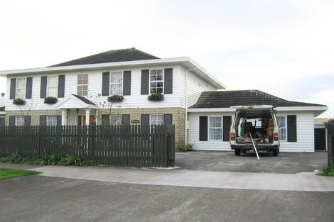 Photo of property in 66 Clifton Terrace, Fitzherbert, Palmerston North, 4410