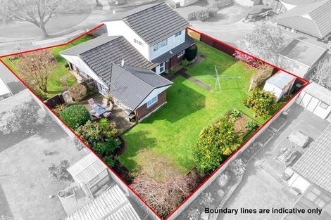 Photo of property in 15 Donzella Place, Conifer Grove, Takanini, 2112