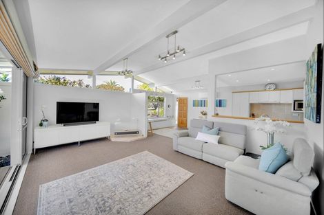 Photo of property in 20 The Anchorage, Sunnyhills, Auckland, 2010