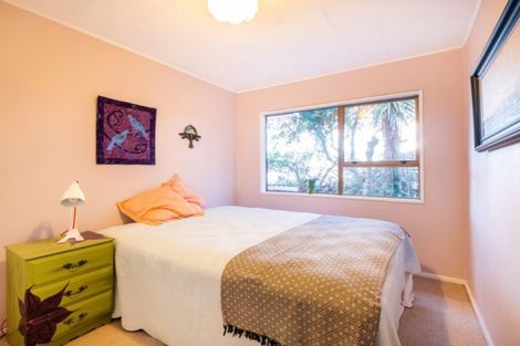 Photo of property in 30 Porterfield Street, Macandrew Bay, Dunedin, 9014