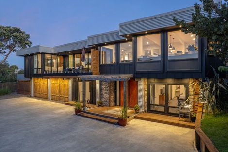 Photo of property in 16 Whyte Street, Paraparaumu Beach, Paraparaumu, 5032