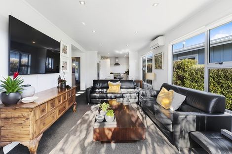 Photo of property in 13a Wayside, Miramar, Wellington, 6022