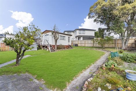 Photo of property in 4 Blue Way, Glendene, Auckland, 0602