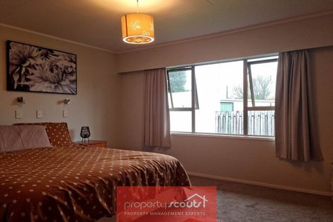 Photo of property in 72 Manu Crescent, Upper Vogeltown, New Plymouth, 4310