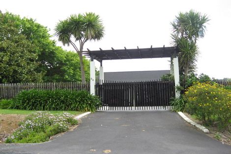 Photo of property in 66 Pomona Road, Kumeu, 0891