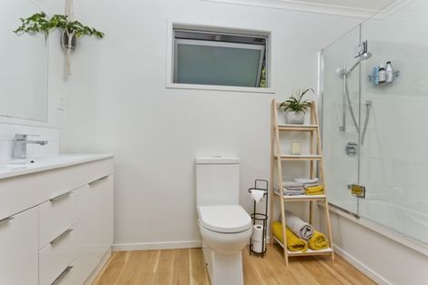 Photo of property in 27 Cantina Avenue, Bayview, Auckland, 0629