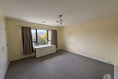 Photo of property in 3 Fenchurch Grove, Stokes Valley, Lower Hutt, 5019