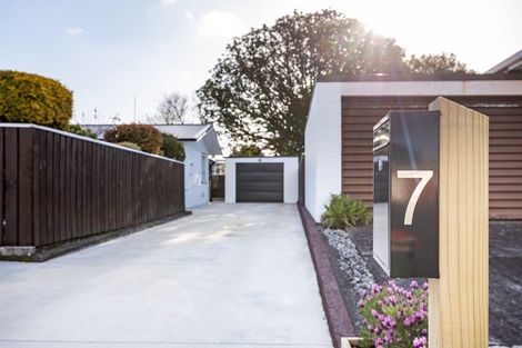 Photo of property in 1/7 Brierley Place, Marfell, New Plymouth, 4310