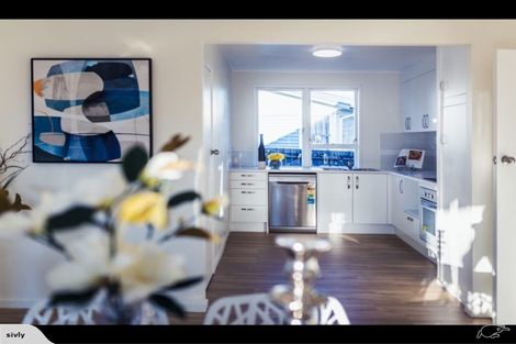 Photo of property in 100 Universal Drive, Henderson, Auckland, 0610