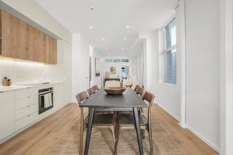 Photo of property in 1/11 Courtenay Place, Te Aro, Wellington, 6011