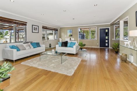 Photo of property in 230a Pakuranga Road, Pakuranga Heights, Auckland, 2010