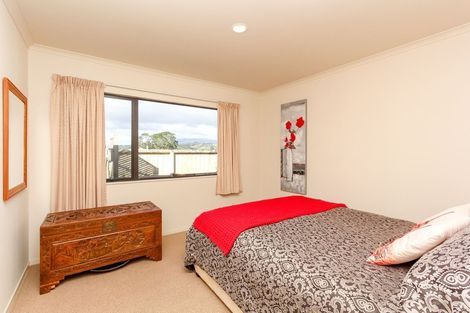 Photo of property in 1 Rotokare Crescent, Whalers Gate, New Plymouth, 4310