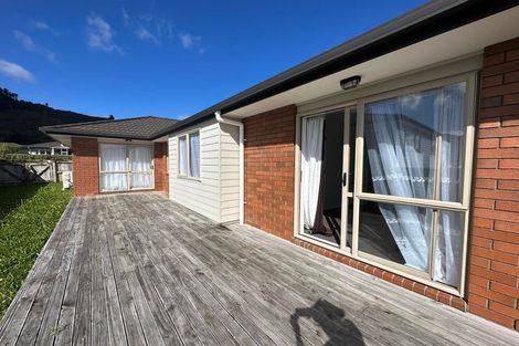 Photo of property in 35 King Charles Drive, Kingsley Heights, Upper Hutt, 5018