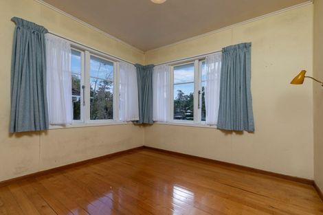 Photo of property in 48 Smythe Road, Henderson, Auckland, 0612