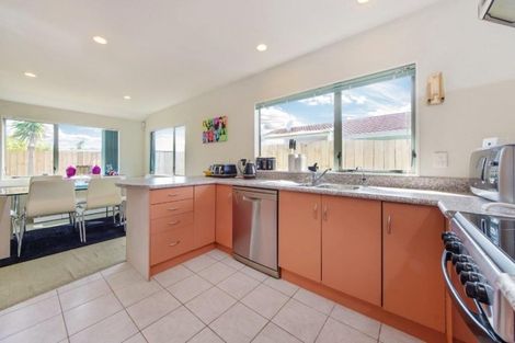 Photo of property in 1b Hindmarsh Street, Henderson, Auckland, 0612