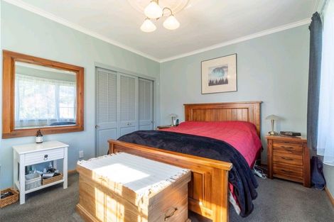 Photo of property in 6 Hinau Street, Tawa, Wellington, 5028