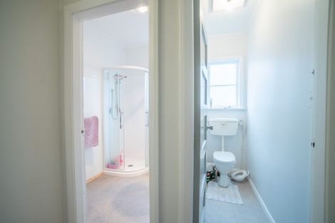 Photo of property in 6 Rangiora Avenue, Roslyn, Palmerston North, 4414