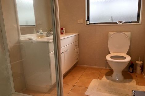 Photo of property in 10 Craigavon Drive, East Tamaki, Auckland, 2013