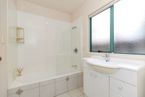 Photo of property in 4/84 Braid Road, St Andrews, Hamilton, 3200