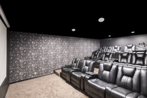 Photo of property in 35 Grumman Lane, Newlands, Wellington, 6037