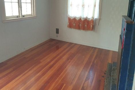 Photo of property in 119 Mcleod Road, Te Atatu South, Auckland, 0610