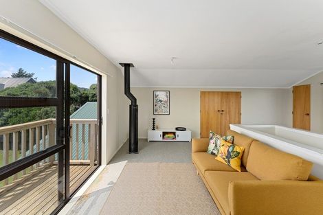 Photo of property in 13 Reeves Street, Waikanae Beach, Waikanae, 5036