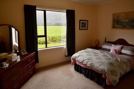 Photo of property in 662 Arapito Road, Karamea, 7893